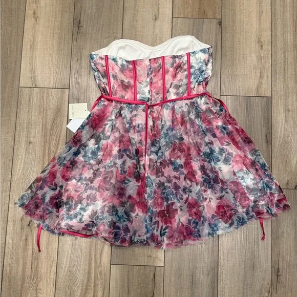 NWT Pear Couture Floral Printed Party Pink Strapless Dress - Picture 3 of 4